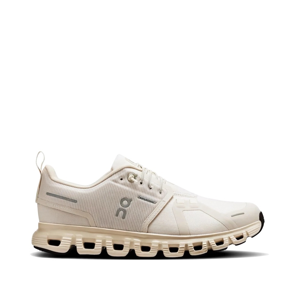 On Women's Cloud 6 Waterproof Sneaker in Pearl/Cream size 8.5